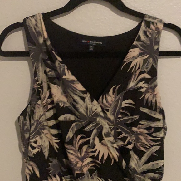 Tropical print romper - Picture 2 of 3